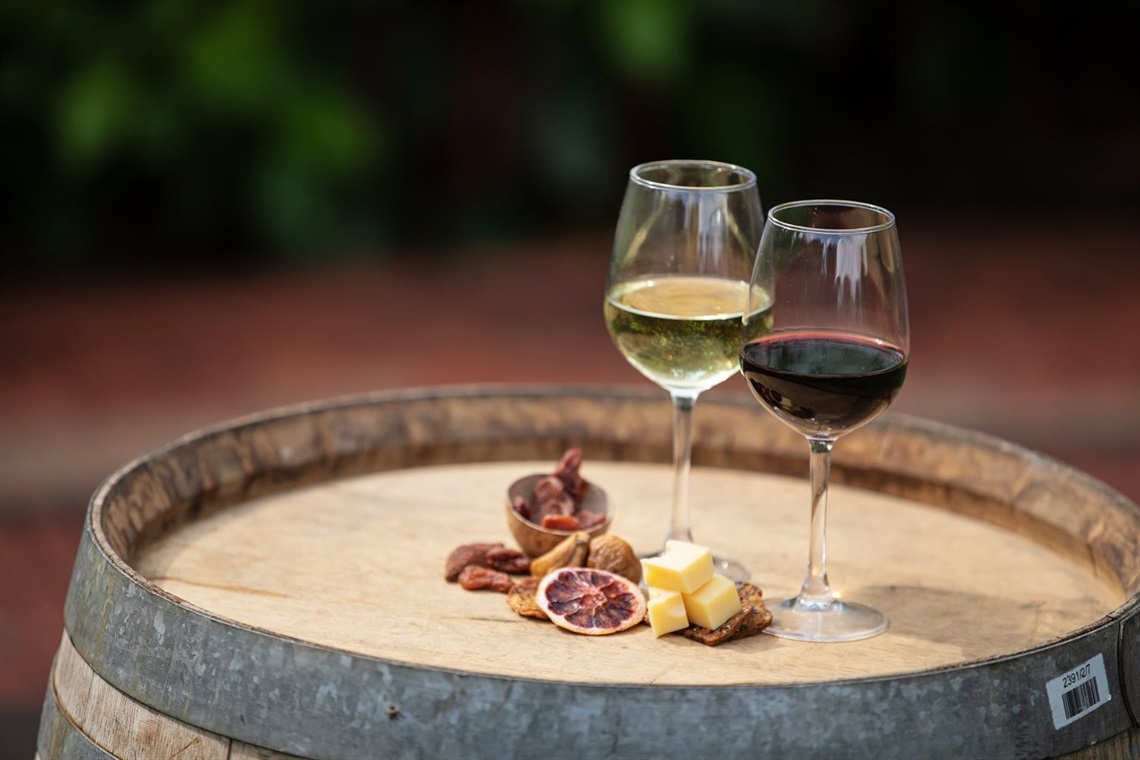 Wine_event-79 (small).jpg